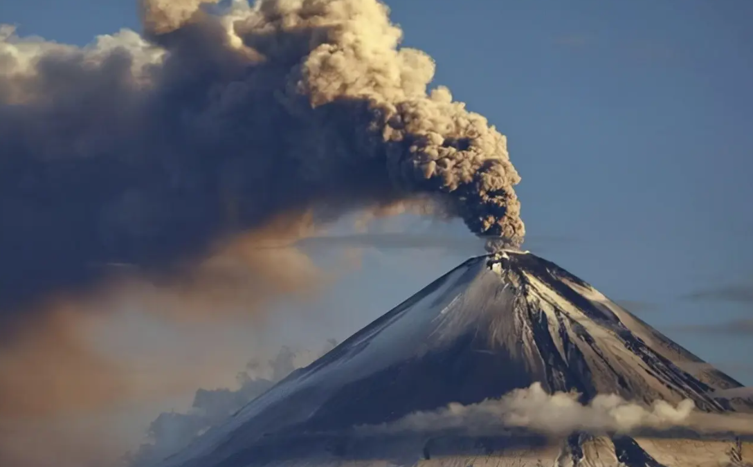 日本富士山恐将喷发？今年发现喷火口增近6倍，岩浆在大规模膨胀