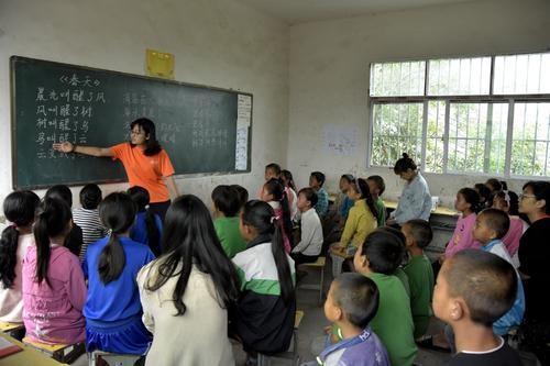 1977年第一届高考女状元，语文差一分满分，她的人生是怎么样的？