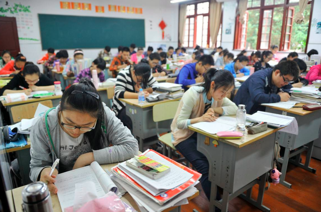 高三下半学期很关键，学生是否需要补课？看看班主任怎么说