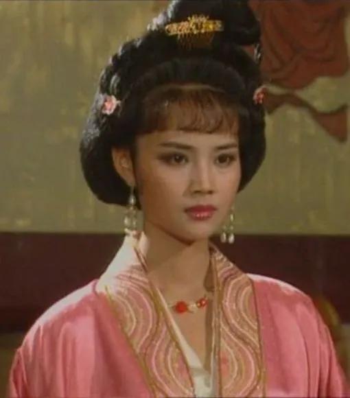 茹萍：温婉大方，气质婉约，魅力十足