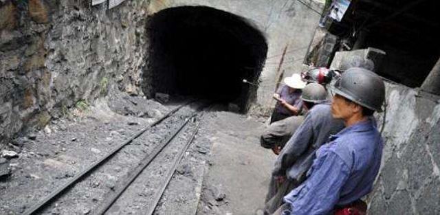 2002年矿王黎东明，隐瞒81人矿难获刑20年，却称