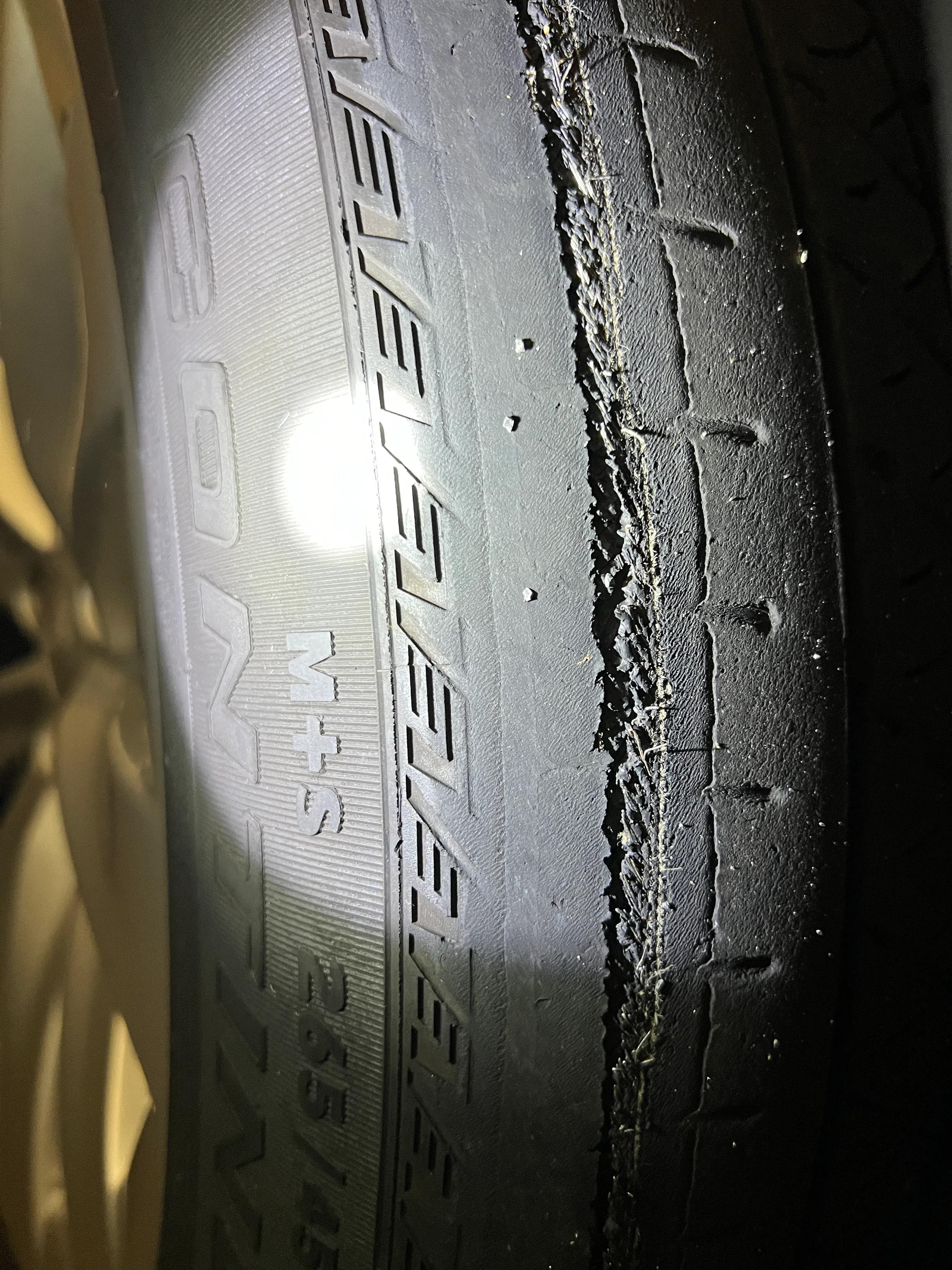 今天我来有理有据黑一把我的特斯拉model X