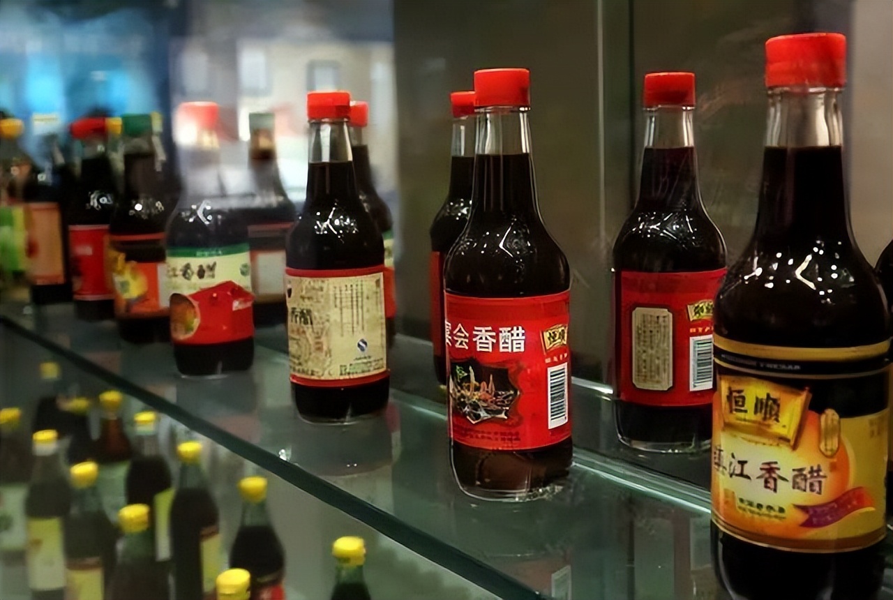 业绩停滞不前，股价一年大跌超50%，“醋王”出了什么问题？