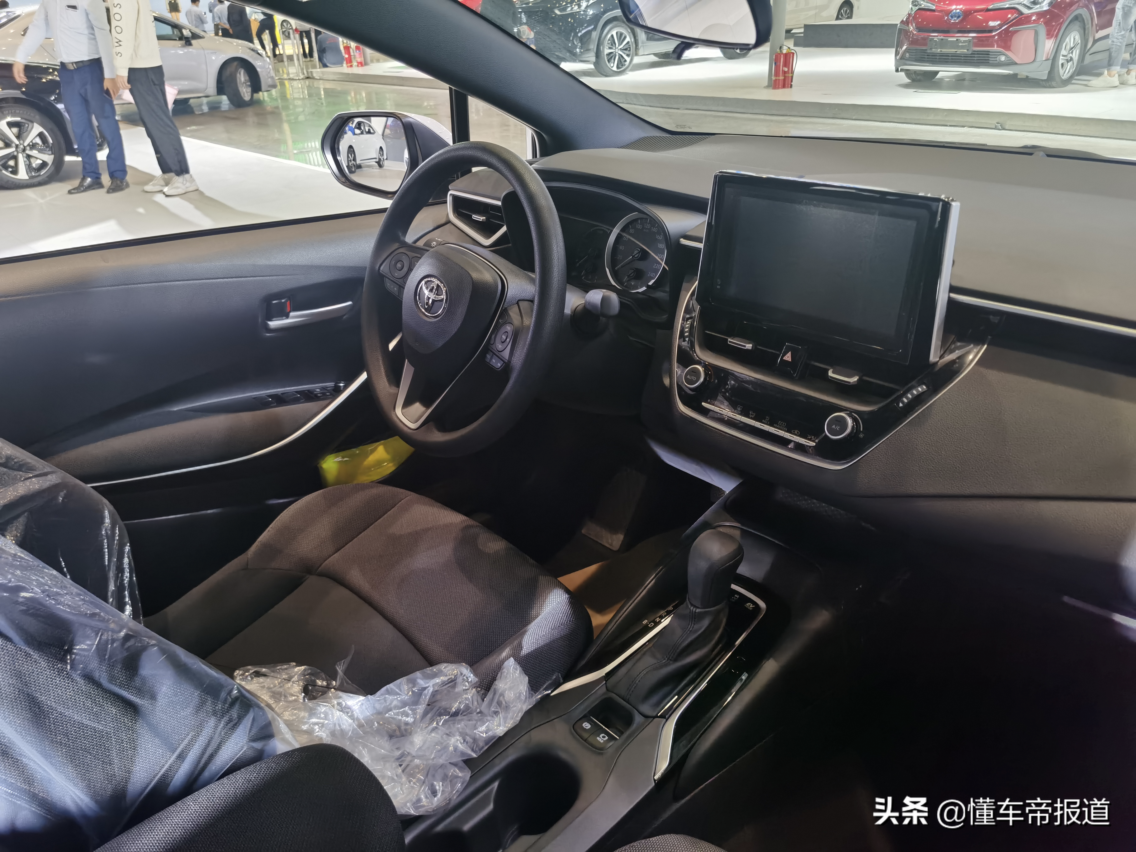 新车｜轿车SUV全都有，广汽丰田多款新能源车型亮相海口车展
