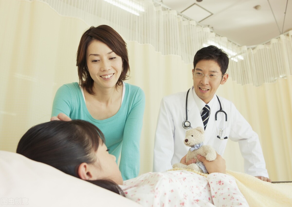 给孩子买保险要怎么选？有2种好用的，感冒发烧也能报销