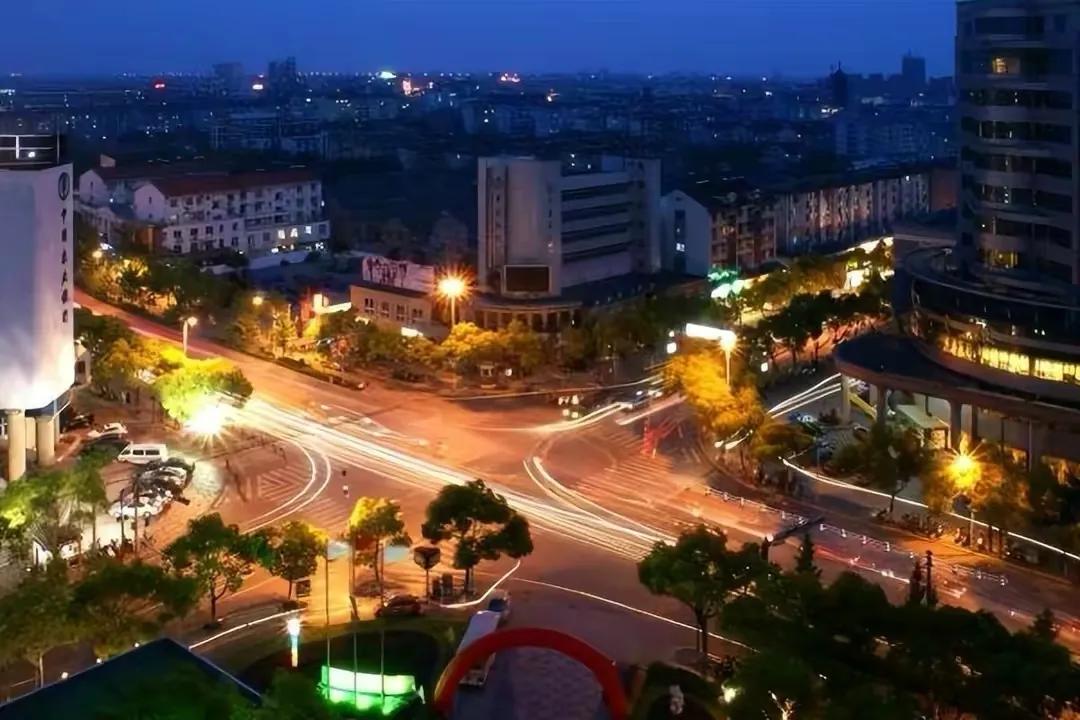 1990年，17岁高中生犯下命案逃跑，被抓时已年入百万娶妻生子