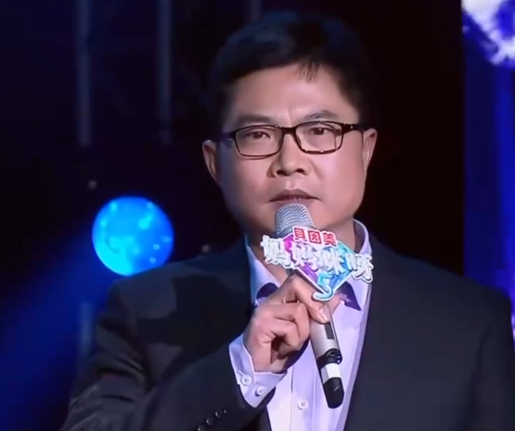 13年前，江苏19岁美女爱上大20岁大学老师，为爱不惜断绝父女关系