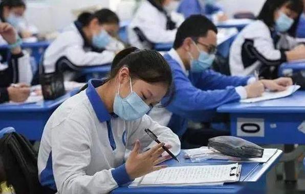 恭喜！黑龙江三所学校实力入选全国百强中学，但要注意这5所大学