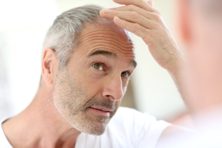 哈佛大学研究：长白头发的人不易患癌？是科学还是谣言？真相来了