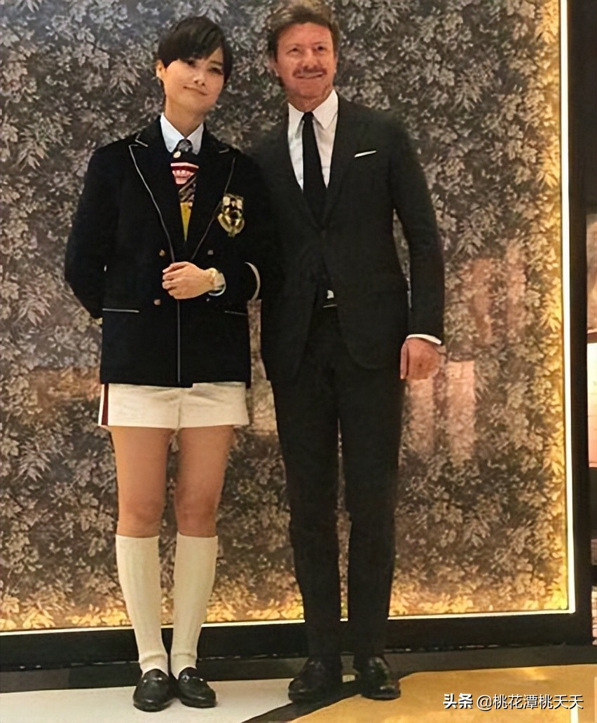 粗腿、短腿、罗圈腿，这8位女星貌美如花，却“输”在了大腿上