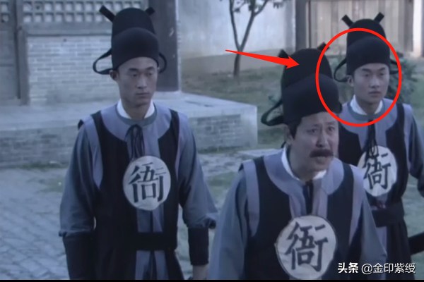 张环在电视剧《神探狄仁杰》中的龙套角色有哪些呢？