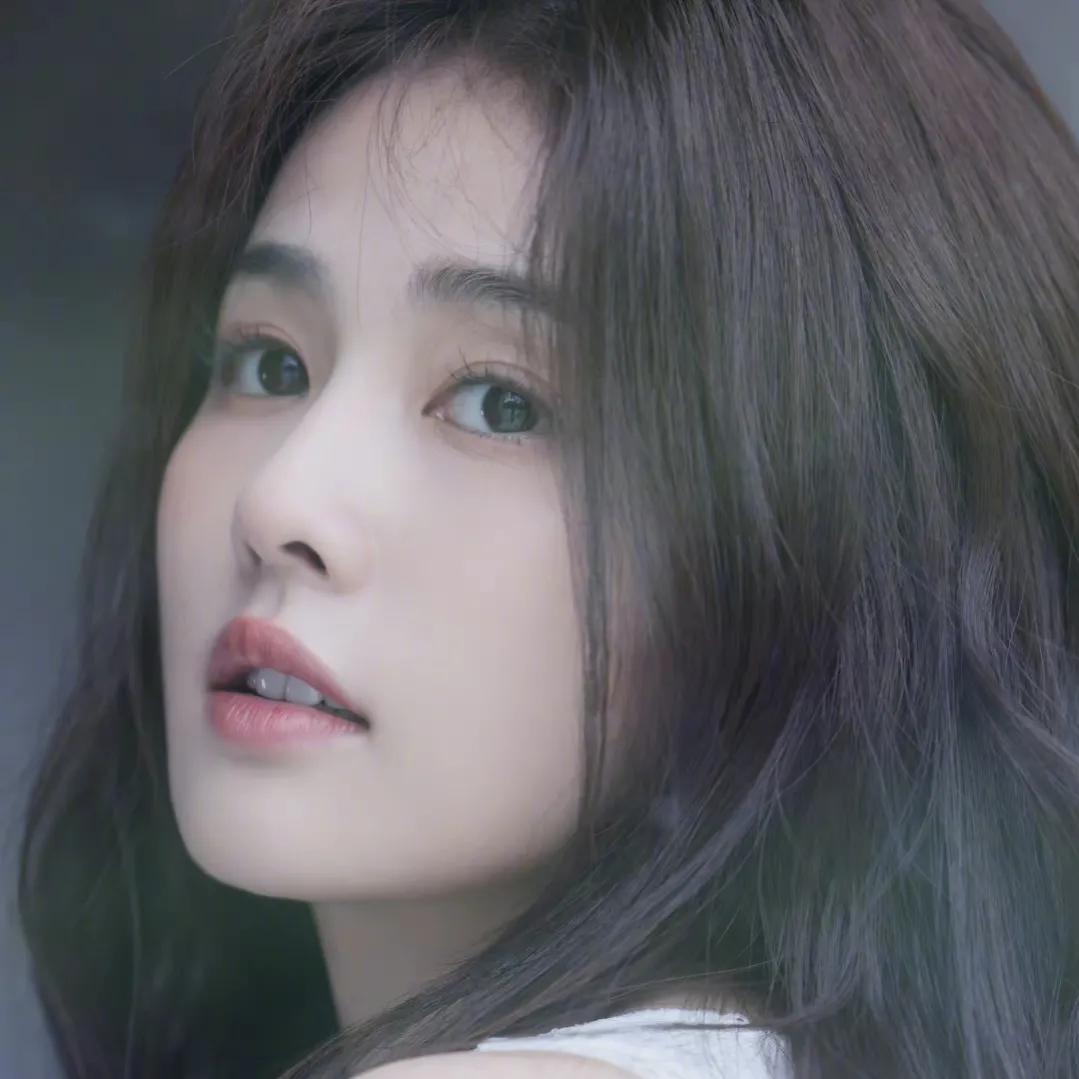 新一代颜值小花个顶个漂亮，哪种风格你最喜欢呢？