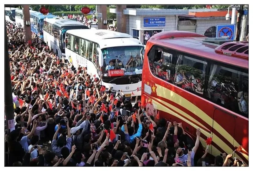 高考1977-2021，哪一张照片是属于你的记忆，太珍贵