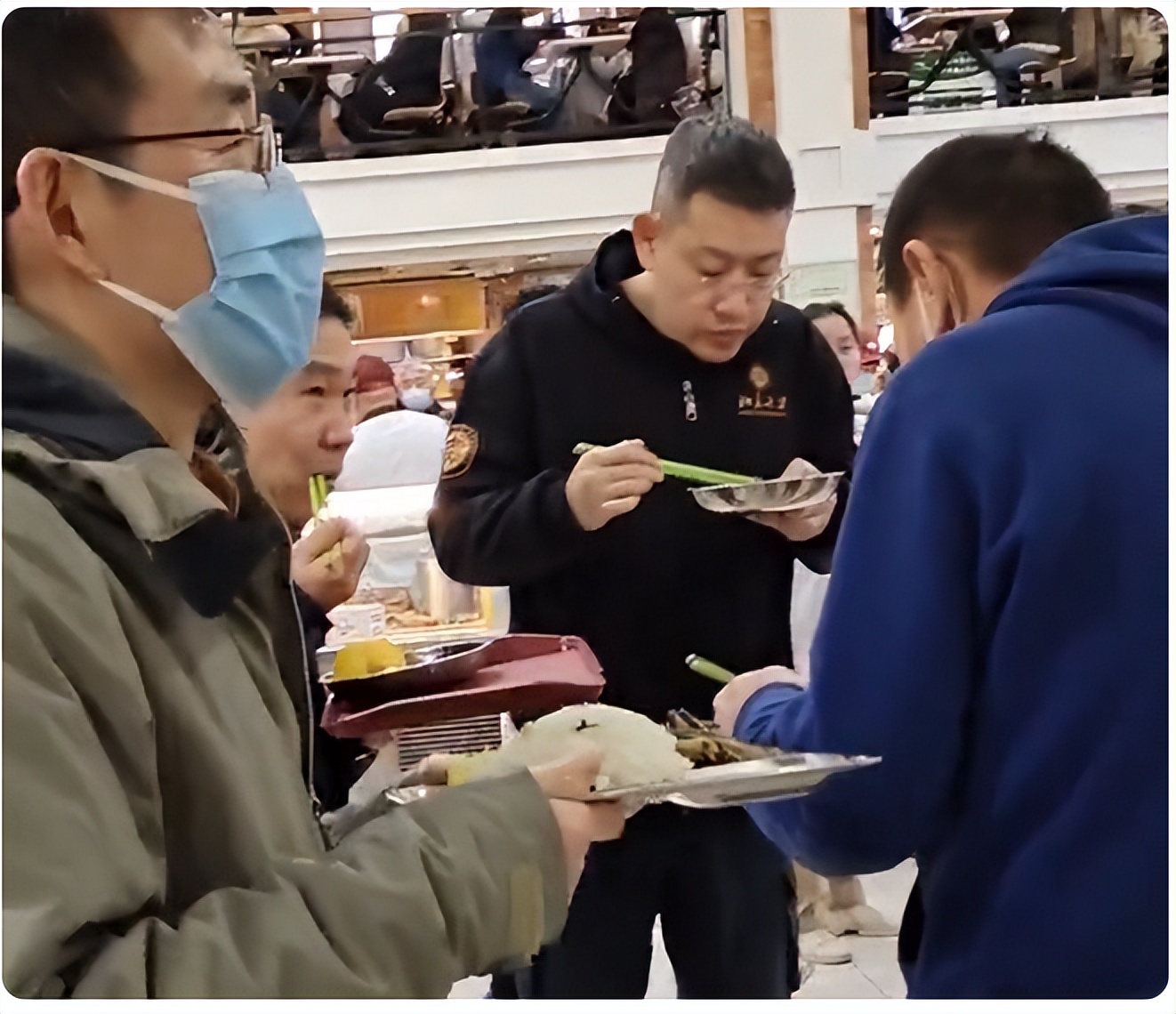 北大食堂“就餐方式”与众不同，经过了解，发现是学霸专属方式