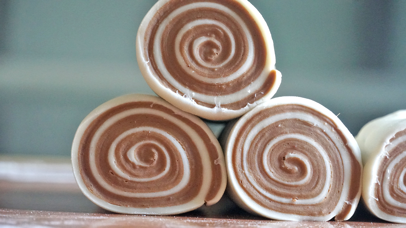 面粉最过瘾的6种做法，不用烤箱，咬一口酥掉渣，一出锅就抢光了