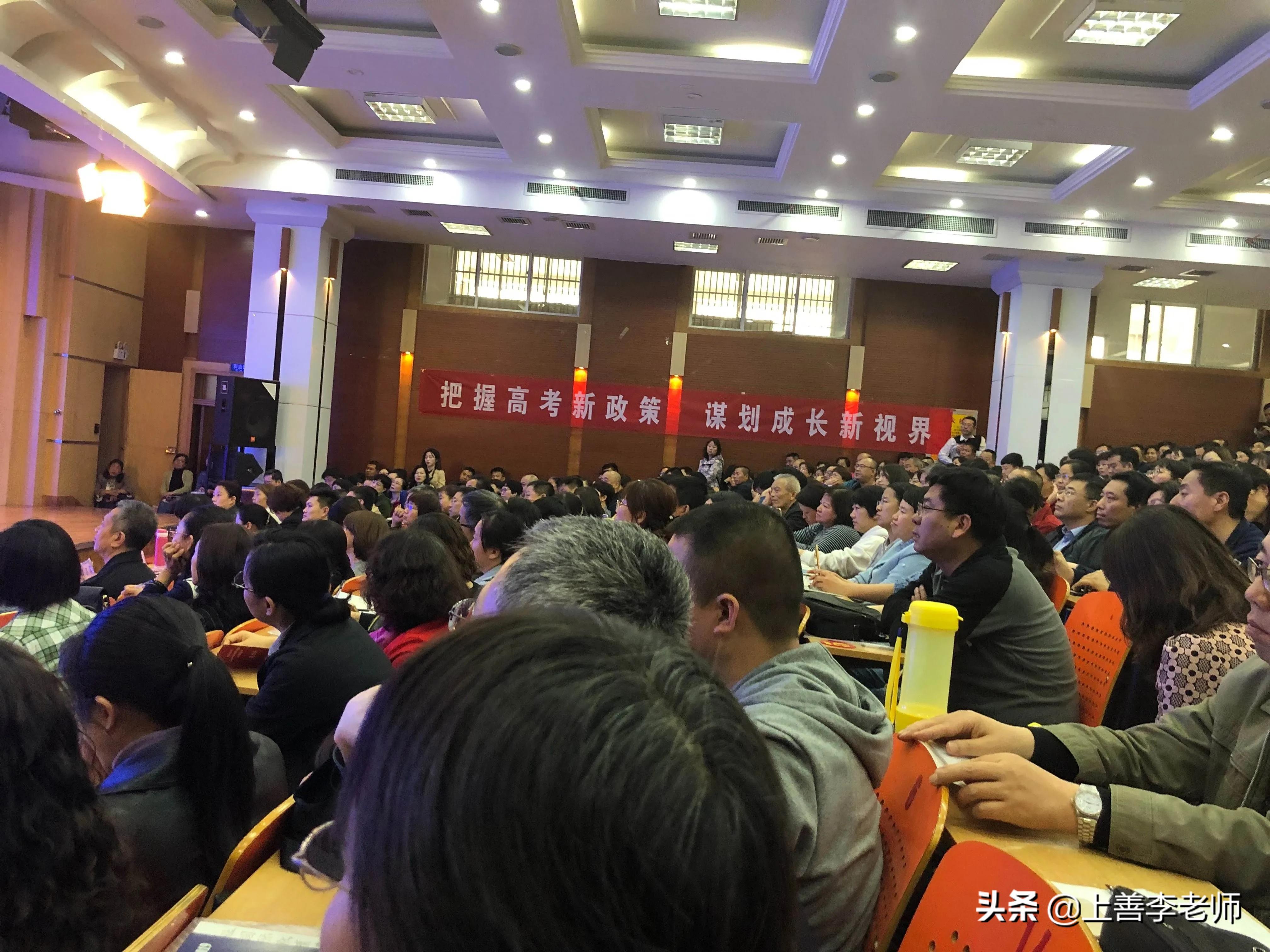 会计专业没出路前景差？那为何大型公司还给股权分红、高薪挖人？