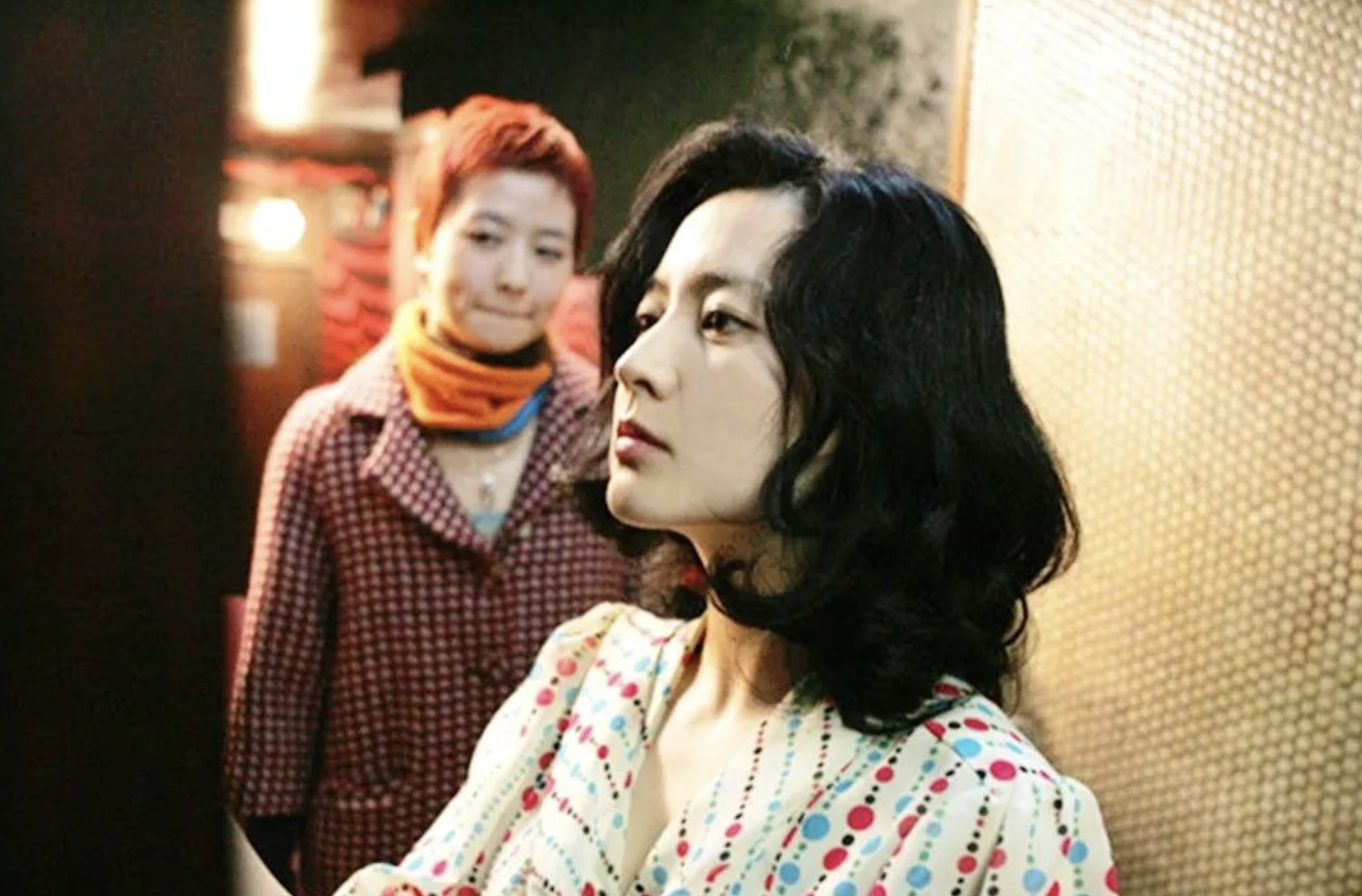 51岁李英爱绝美冻龄！“大长今”嫁入豪门13年，11岁龙凤胎颜值高