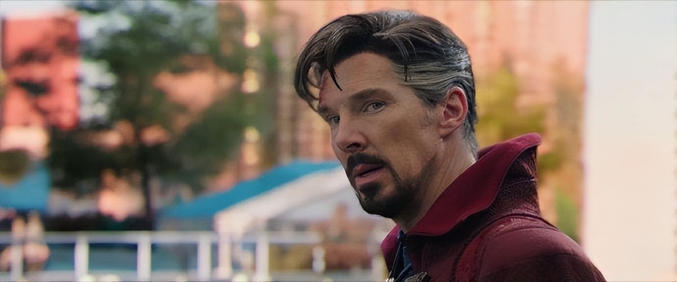 一手好牌被打烂，《奇异博士2》雷声大雨点小，难掩噱头烂片本质