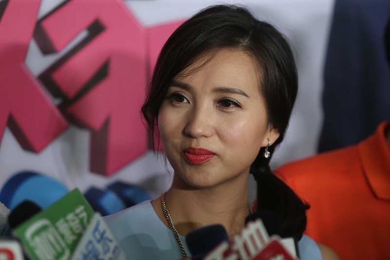 陈好太适合优雅的打扮了，穿出来的效果还挺年轻，好有魅力