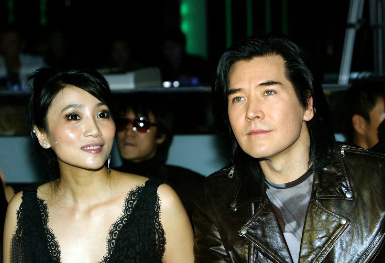 著名歌手朱桦：曾婉拒费翔的追求，照顾患病母亲，如今仍旧单身