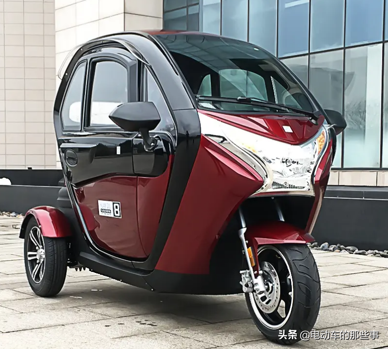 1万块钱买老年代步车，是选三轮？还是选四轮？哪个更划算