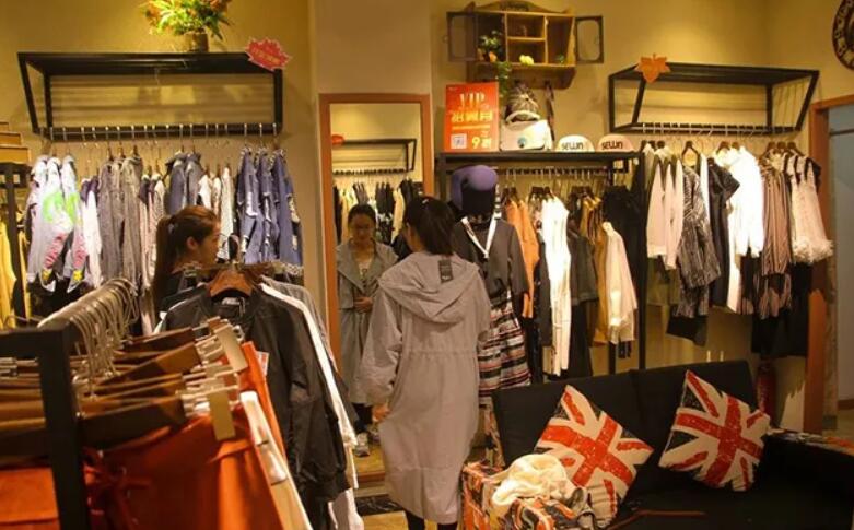 成都美女开服装店，利用“衣服免费送”，一年盈利107万，可借鉴