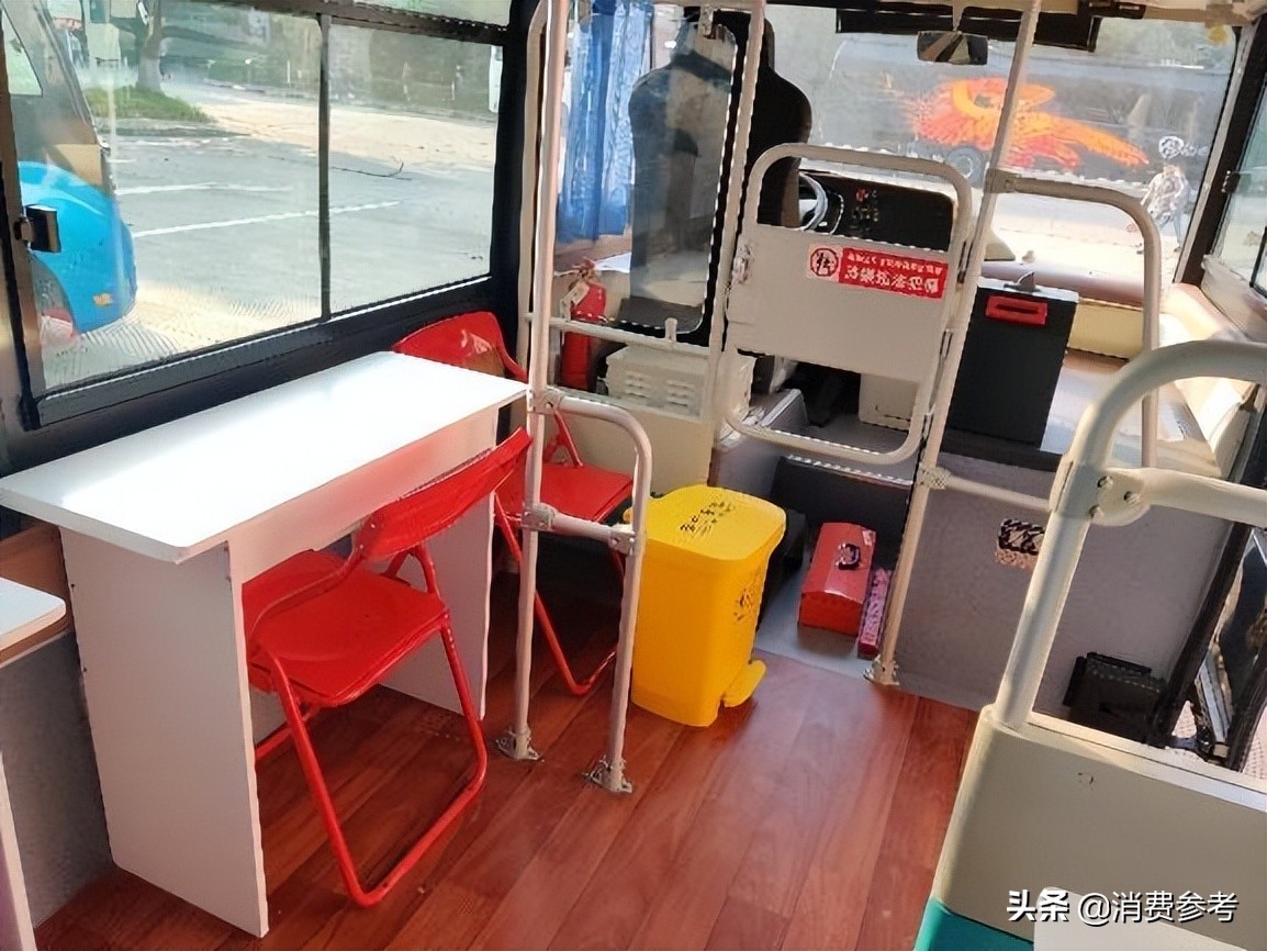 更便民更高效！苏州金龙6.5米移动核酸检测车惊艳亮相