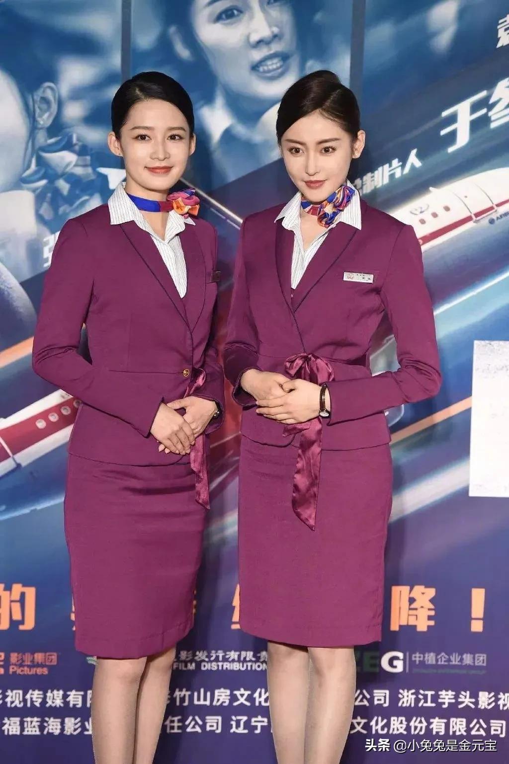 《中国机长》中的女乘务员，气质很出众