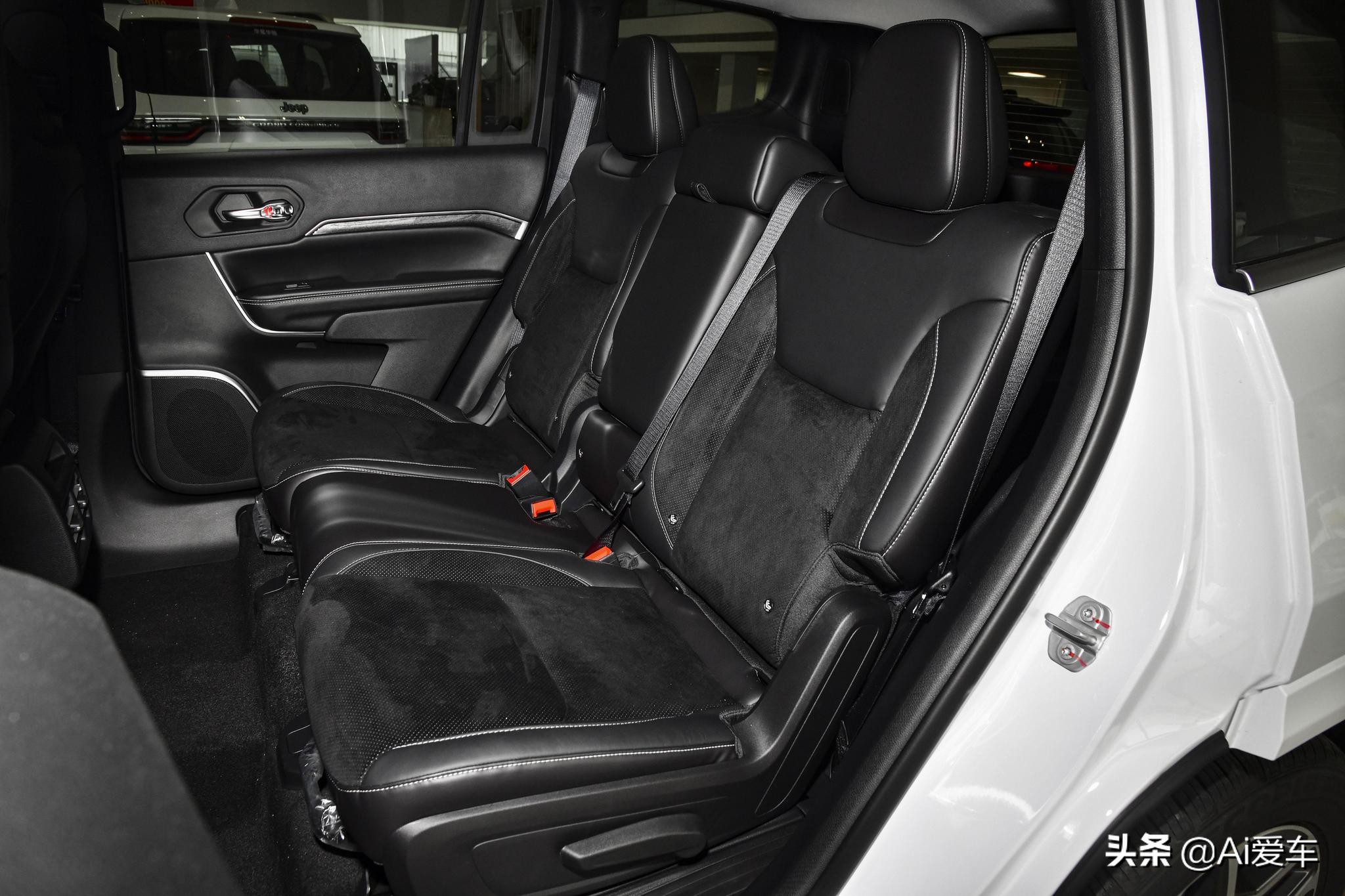 1.6L油耗的大JEEP，合资旗舰级大5座家用SUV，带你看大指挥官PHEV