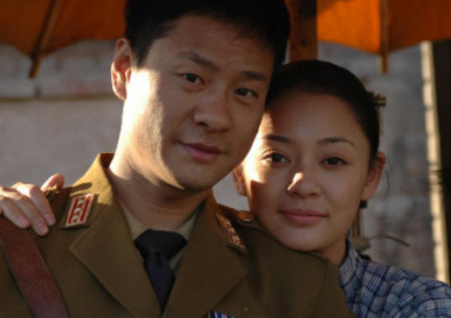 离婚13年后，连奕名和陈佳妍的生活状况有何不同？