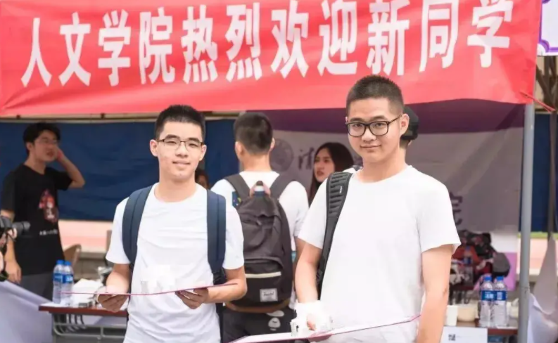 985大学“档次排名”更新，人大排名出人意料，东北大学吊车尾