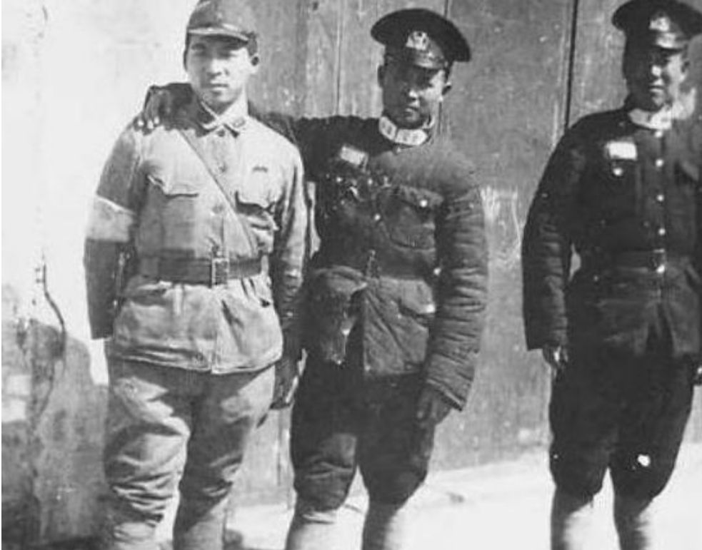 鬼子要“花姑娘”，被剁成肉泥！日军屠村，王山寨村民：血战到底