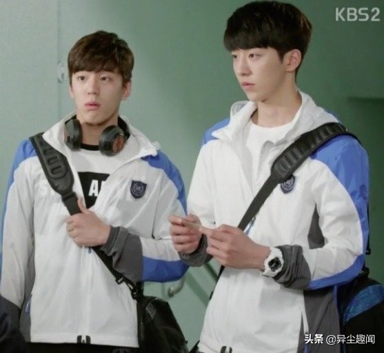 关于《社内相亲》金旻奎的6件事！游泳选手出身、私下是猫奴