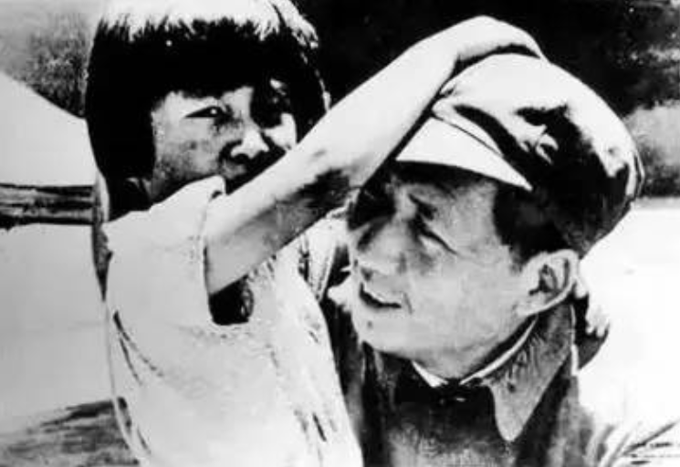 是谁发明了学校（毛泽东小时候有多聪明）