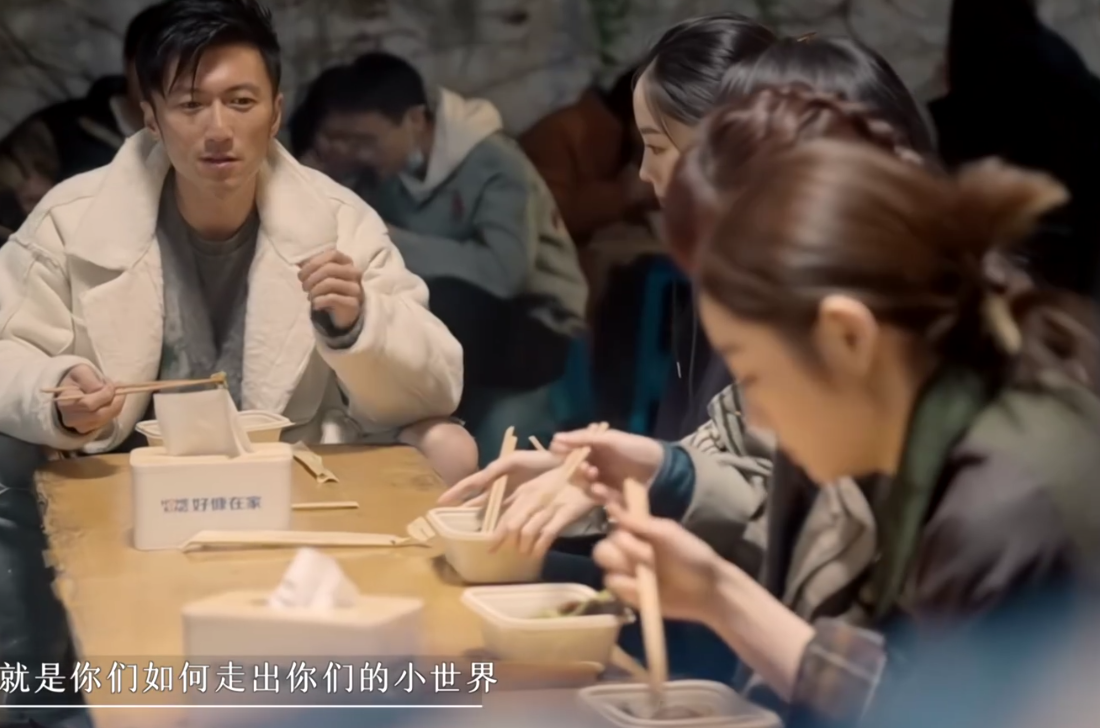 冰清玉洁4胞胎一年学费200万，人美又爱吃，谢霆锋：艺人要少吃饭