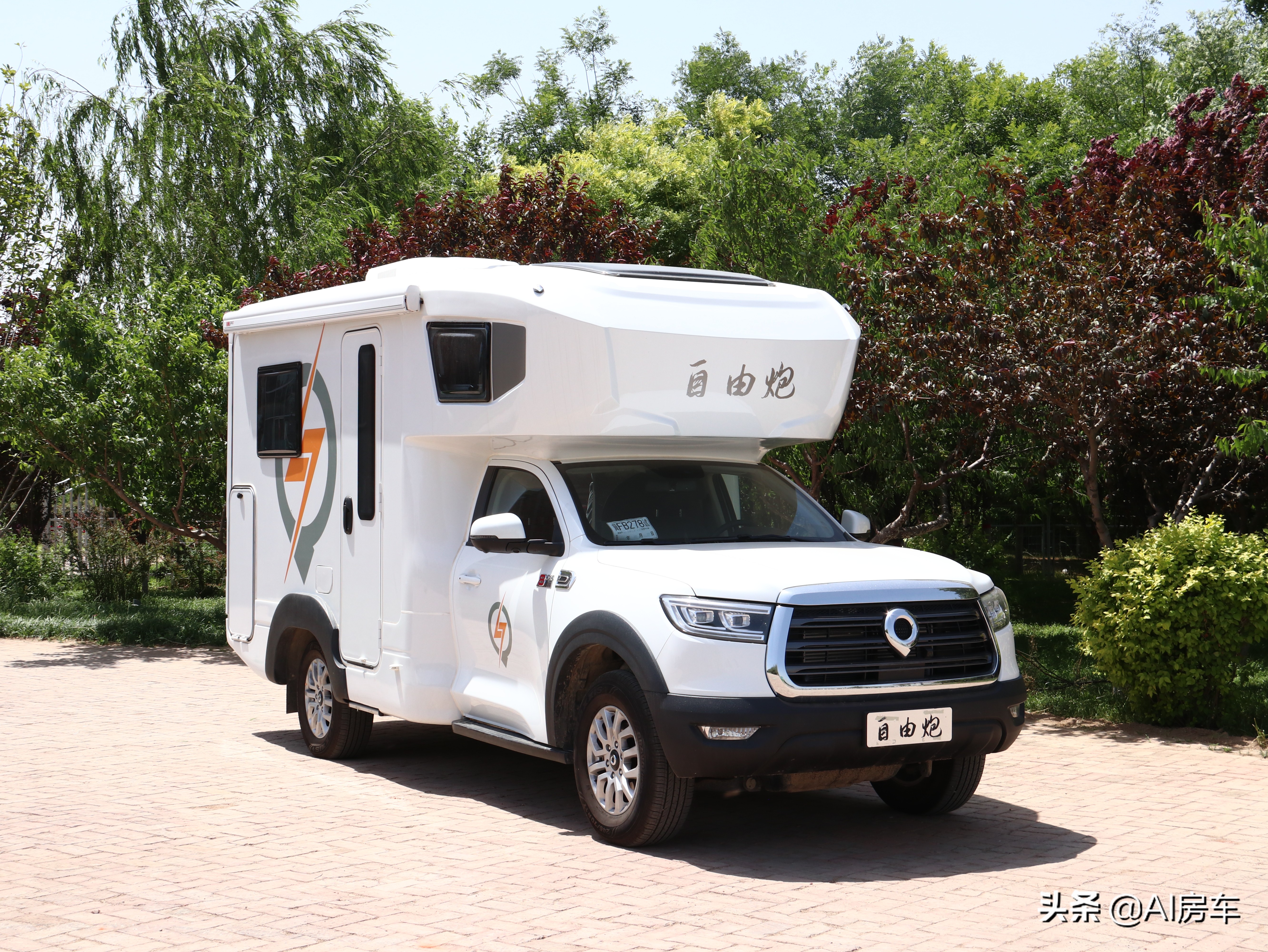 长城自由炮,智能四驱 8at动力,越野突出,配科技公寓,挺亲民