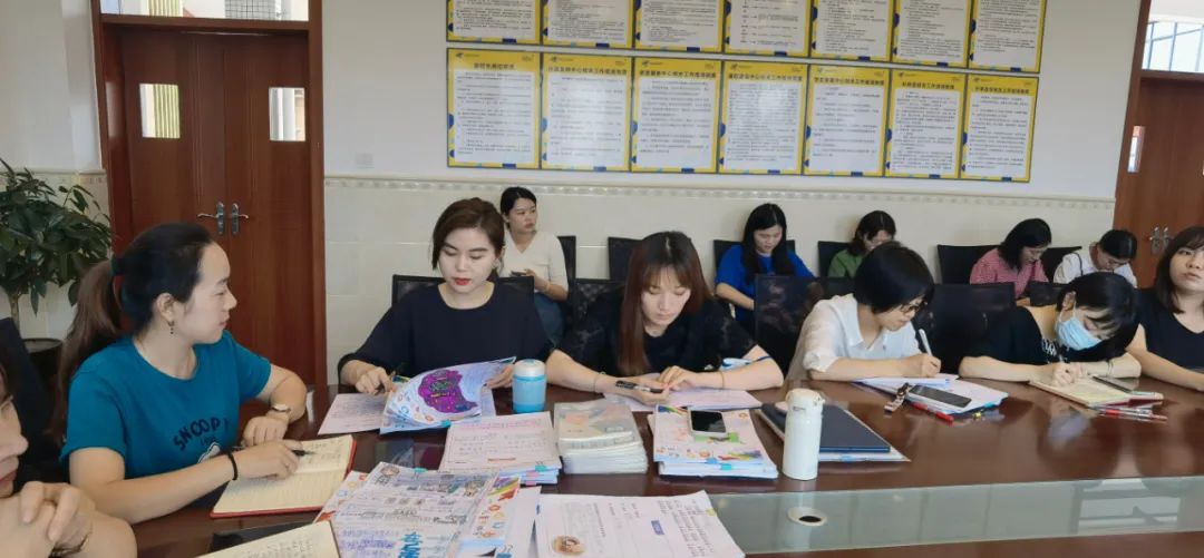 成都市双流区实验小学外国语学校开展阅读课程专题研讨教研活动