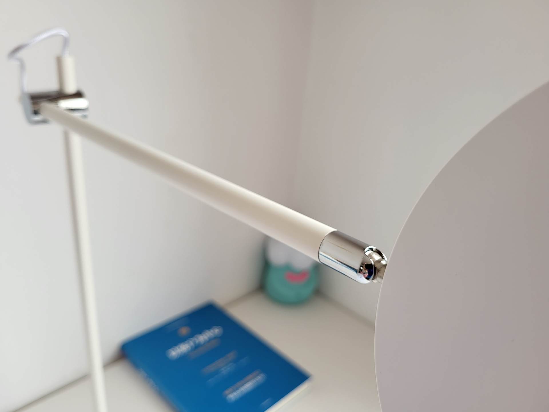 健康光源，专业护眼，宝爸宝妈的臻选——南卡护眼台灯L1