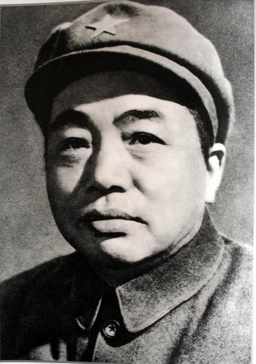 同样是演彭德怀，把宗利群、董勇和丁勇岱放一起看，差别就出来了