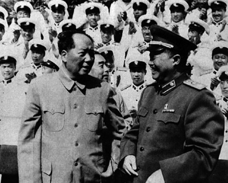 朱德位列十大元帅之首，授衔编号却是004，那么001号究竟给了谁？