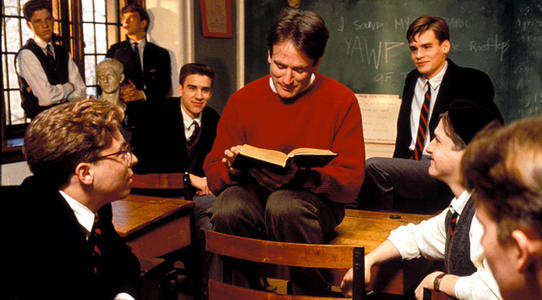 有一个好老师有多重要？在电影《死亡诗社》中，很多人找到了答案