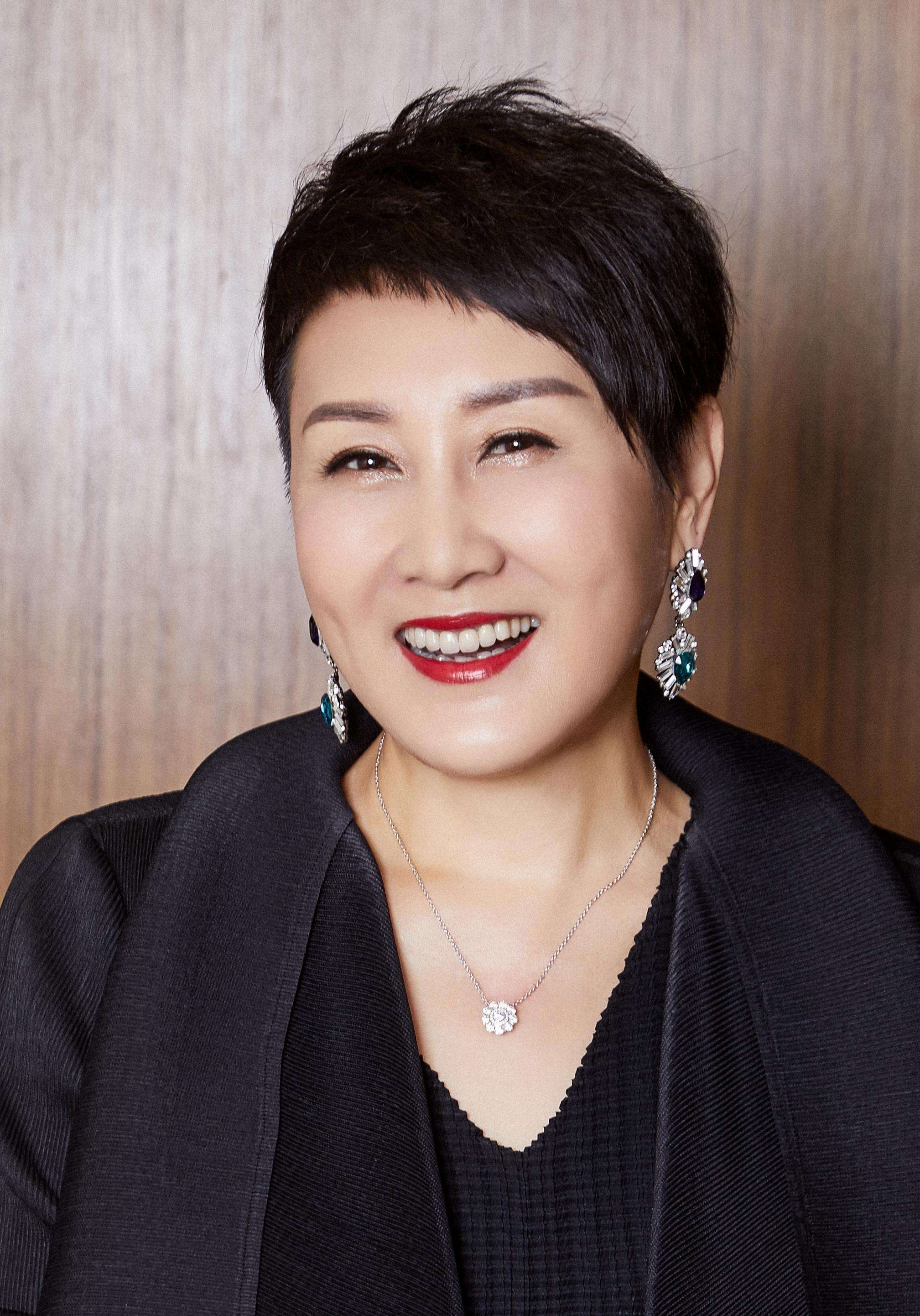 谁说她们只能演妈妈？这9位女星年轻时颜值惊人，不输现在流量花