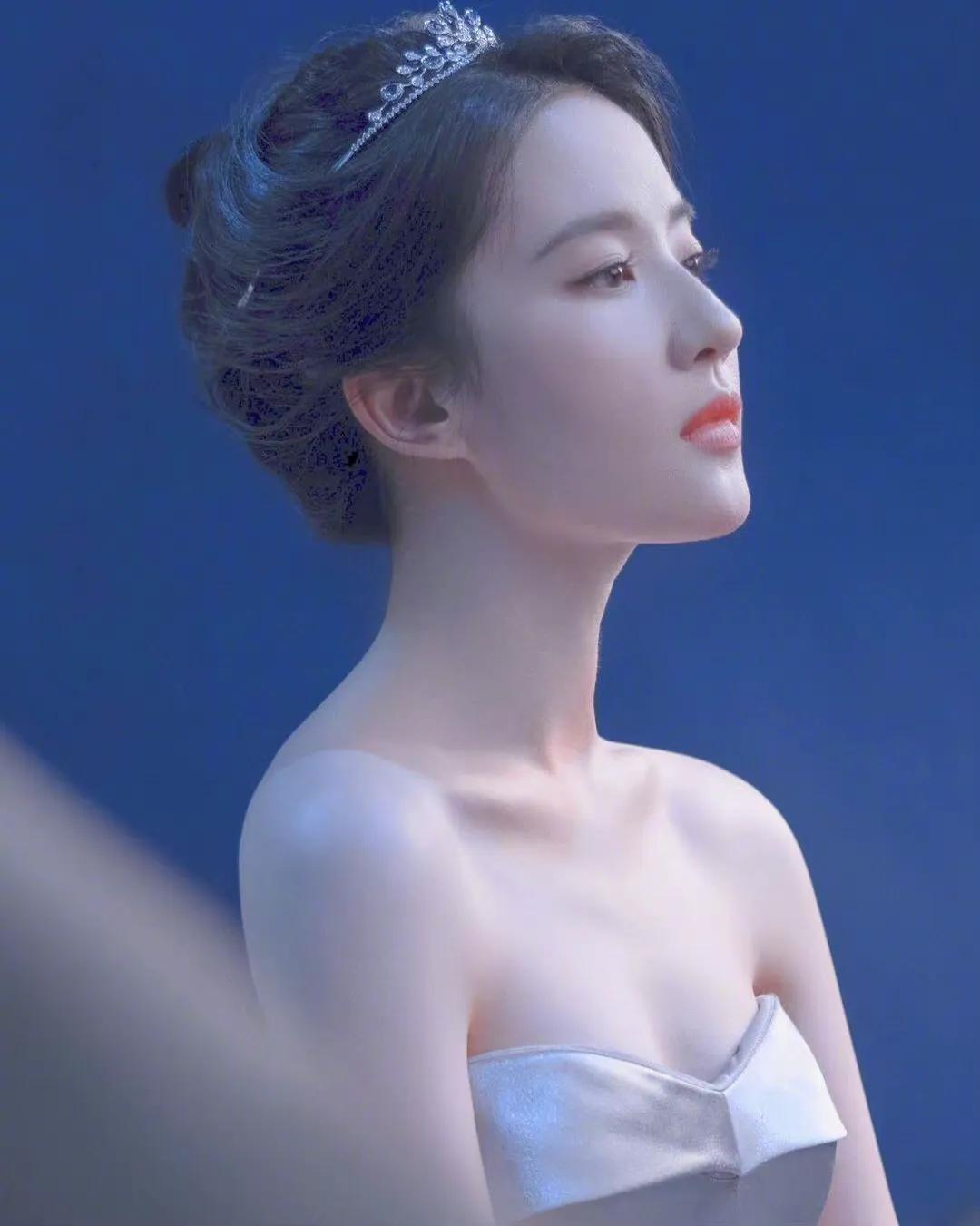 女明星的侧颜杀，每一张都令人心动