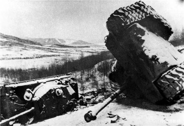 什么叫武装到牙齿？一个步兵师有140多辆坦克，还有大量重炮