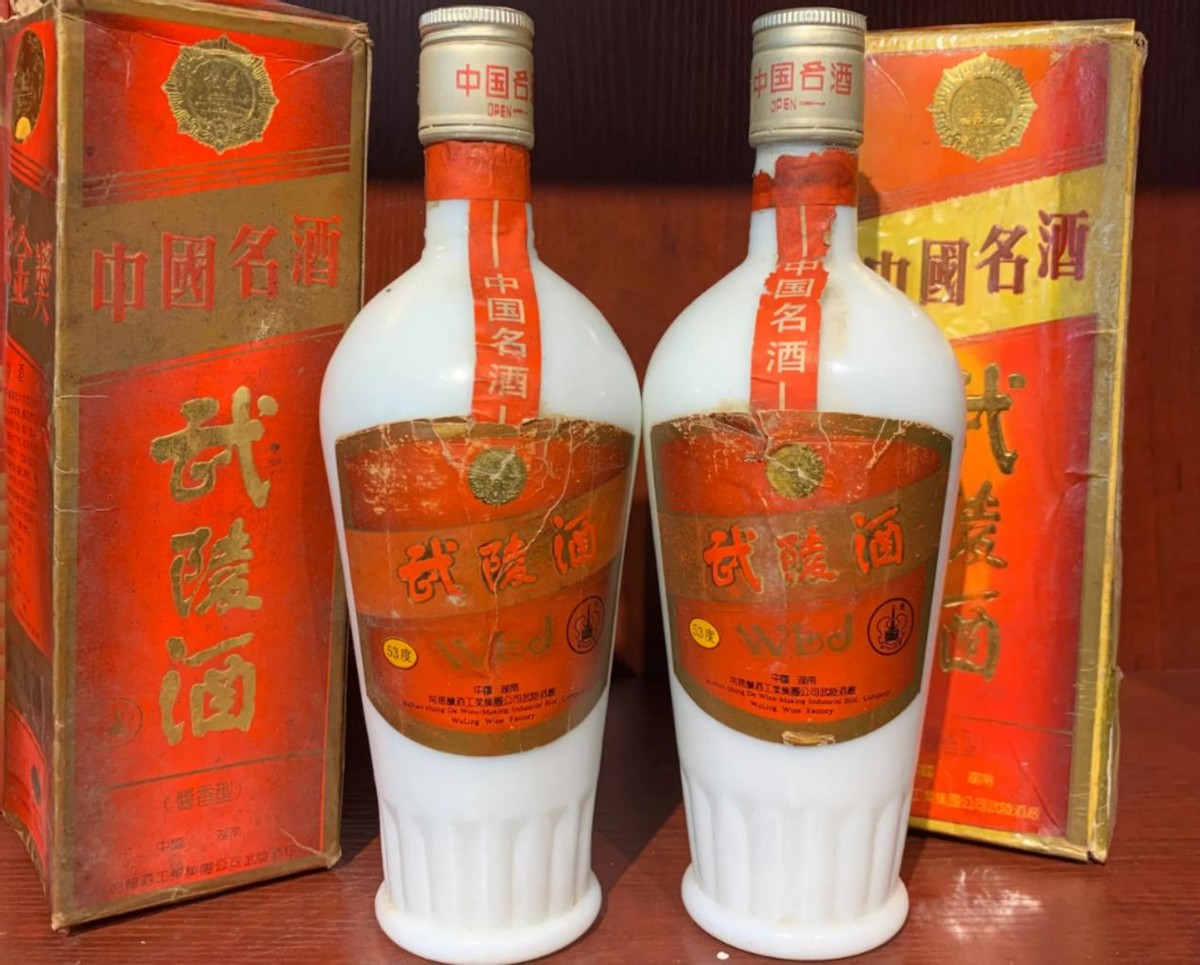 湖南一白酒，曾3次与茅台酒并肩，入选中国名酒！如今却无人识