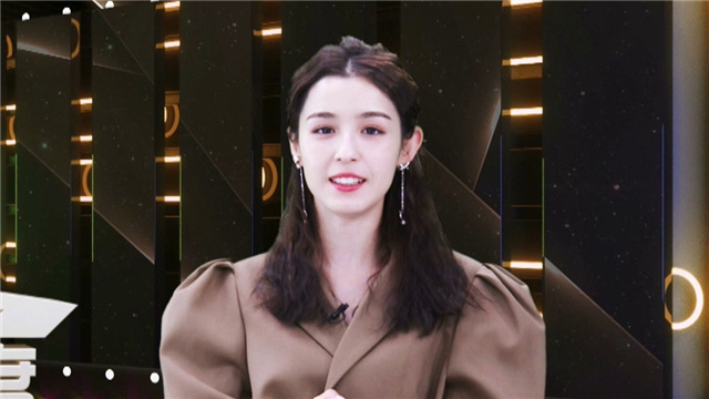 古装VS现代堪称“换头”！多演点古装戏吧，我能磕一辈子