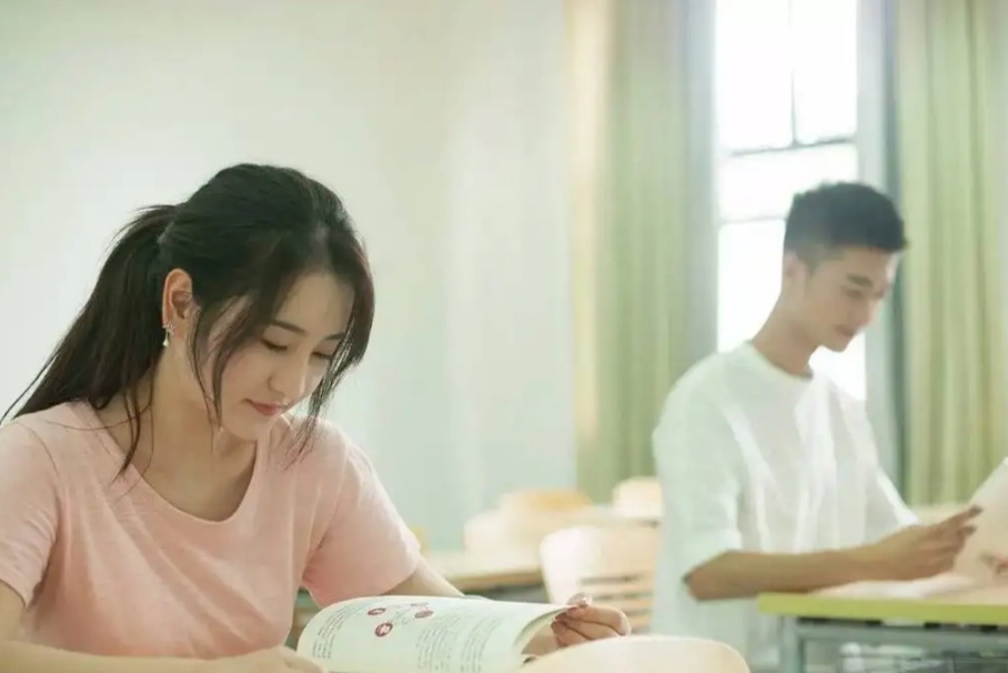 “尽量上大学时找到对象”，毕了业才领悟到，家长的忠告有多现实