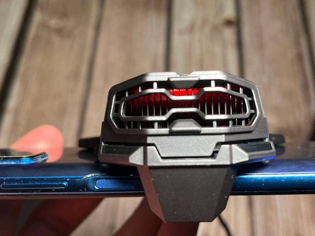 红魔涡轮散热背夹体验，涡轮增压离心风扇，手机不再发热卡顿