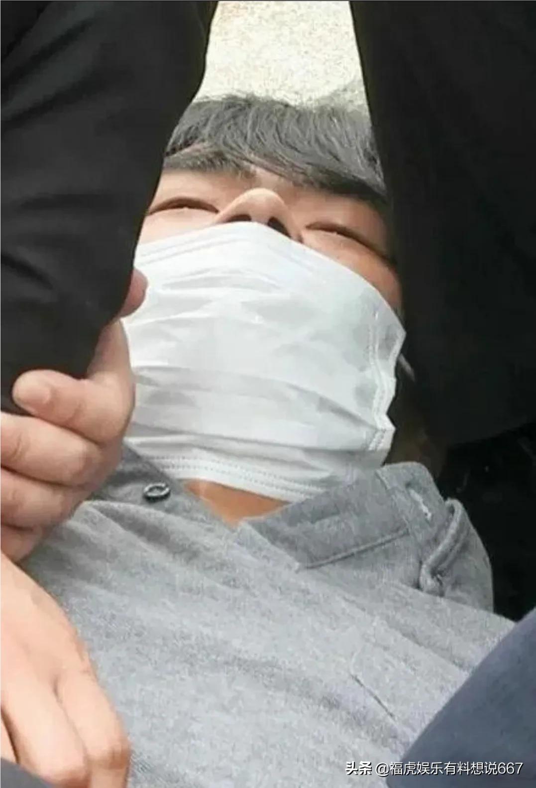 66岁港星献花安倍晋三