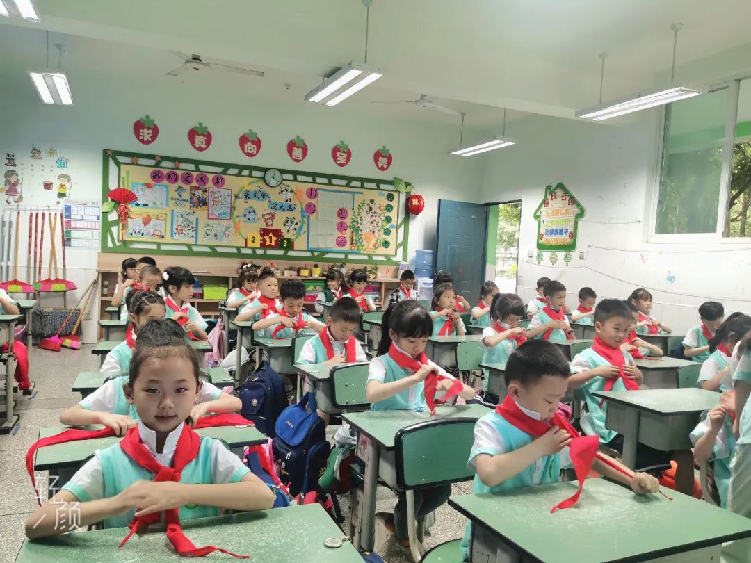 我们时刻准备着｜天府新区永兴小学开展“入队前教育”主题活动